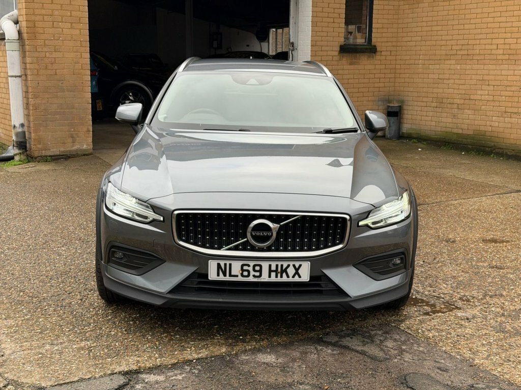 Volvo V60 Cross Country 2L Plus Grey #3
