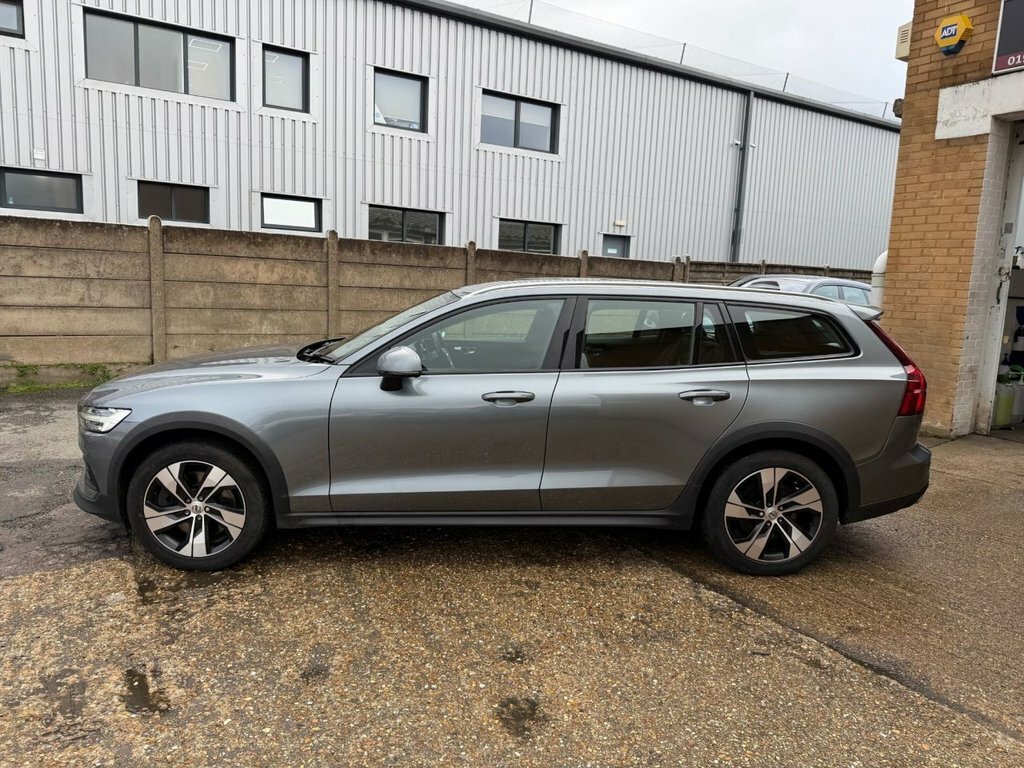 Volvo V60 Cross Country 2L Plus Grey #5