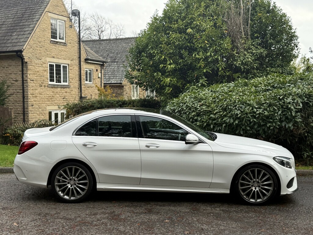 Mercedes-Benz C Class 2.1 C220d Amg Line 2017 MC66KEJ White #3