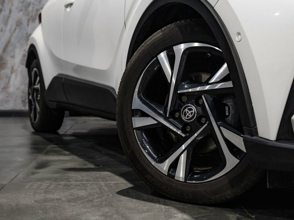 Toyota C-Hr 2L Design YR73KGV White #5