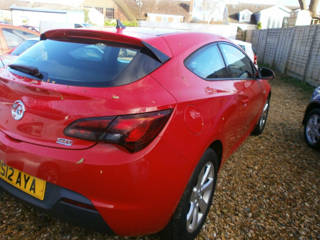 Vauxhall Astra 1.7 Cdti 16V 130 Sport Red #3
