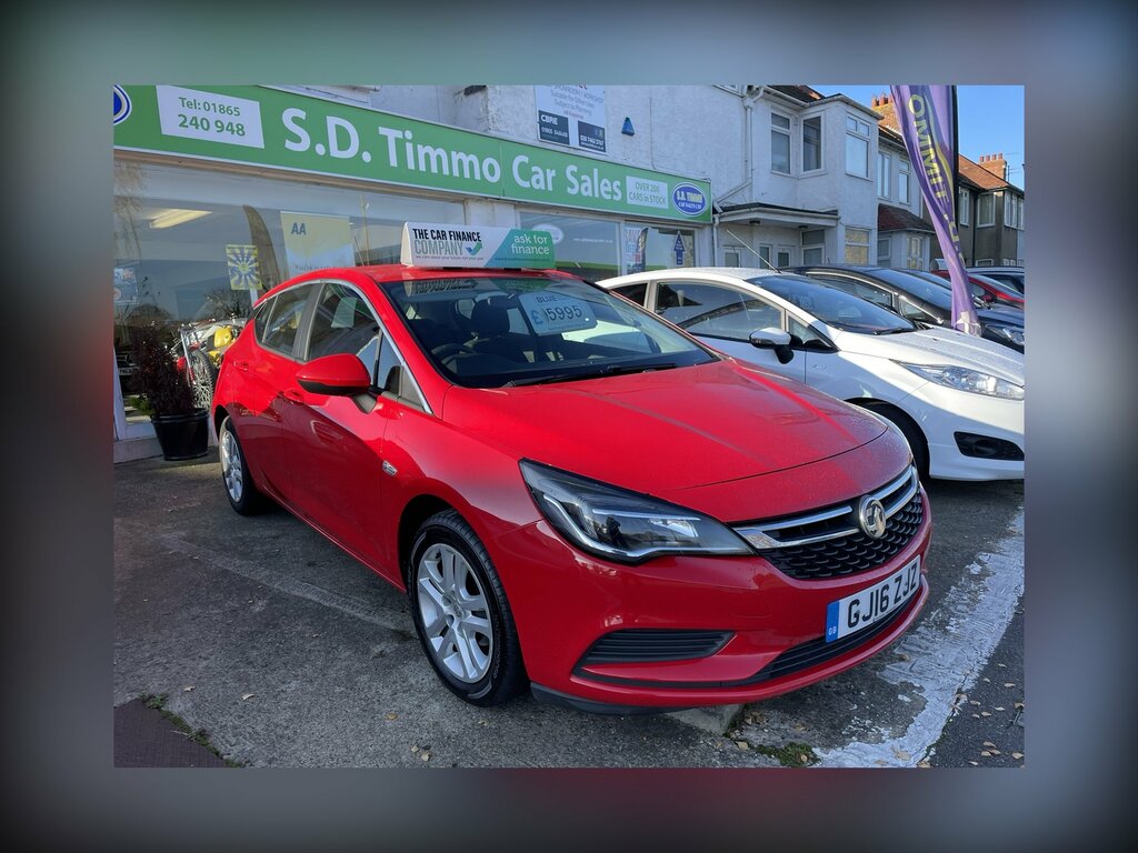 Vauxhall Astra 1.4I 16V Design GJ16ZJZ Red #2