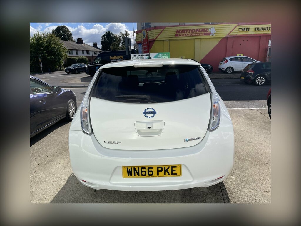 Nissan Leaf 80Kw Tekna 30Kwh White #6