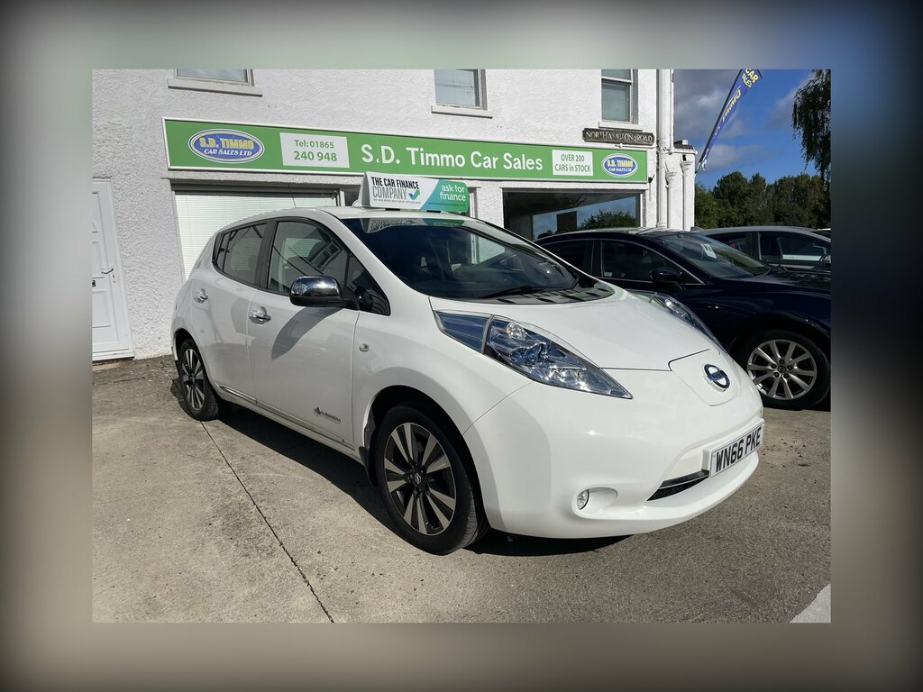 Nissan Leaf 80Kw Tekna 30Kwh White #2
