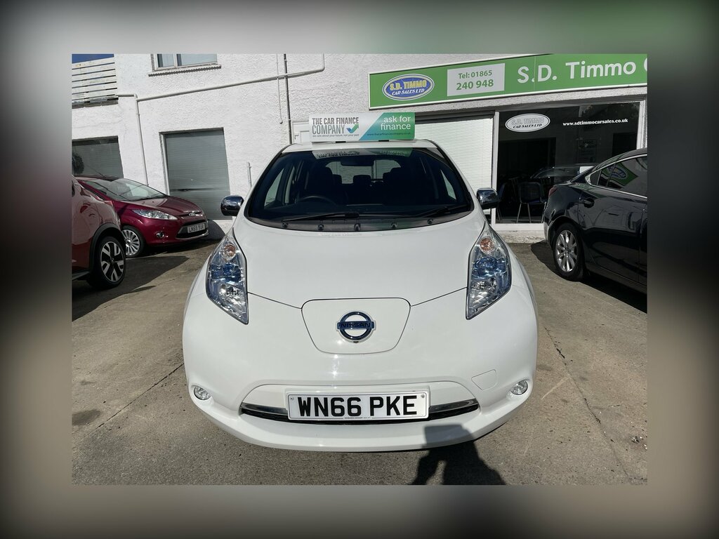 Nissan Leaf 80Kw Tekna 30Kwh White