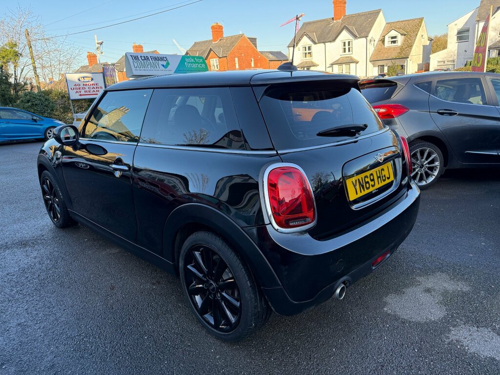 Mini Hatch 1.5 Cooper Classic Hatchback Eur YN69HGJ Black #6