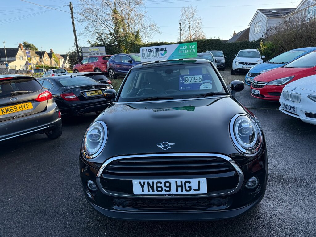 Mini Hatch 1.5 Cooper Classic Hatchback Eur YN69HGJ Black #5