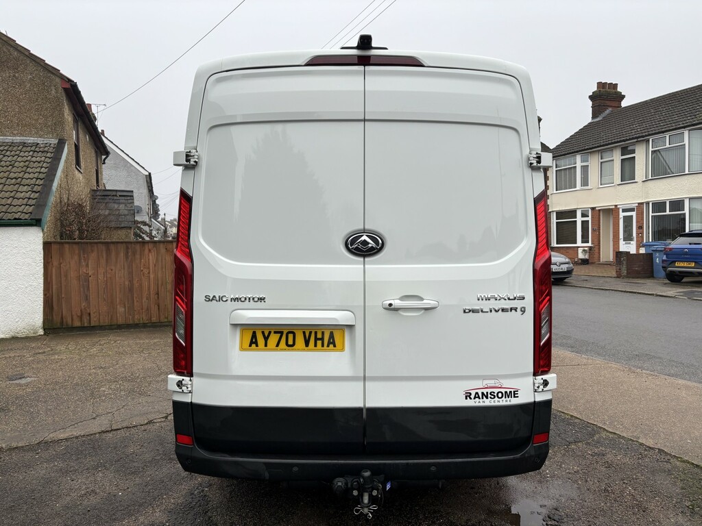 Maxus Deliver 9 Mpv White #5