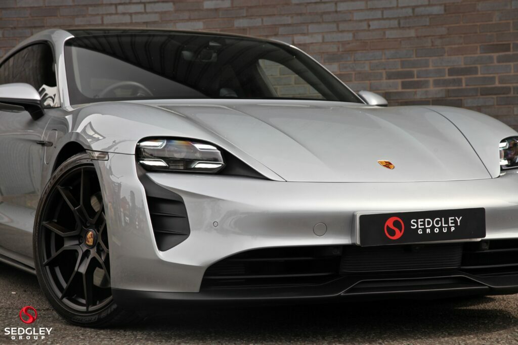 Porsche Taycan Performance Plus 93.4Kwh Gts Sport Turismo 4W Silver #3