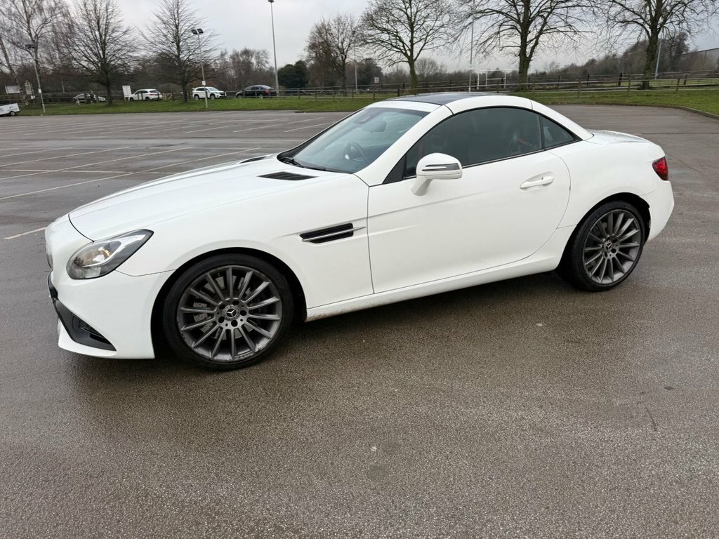 Mercedes-Benz SLC 2.1L Amg Line KY17CTA White #2