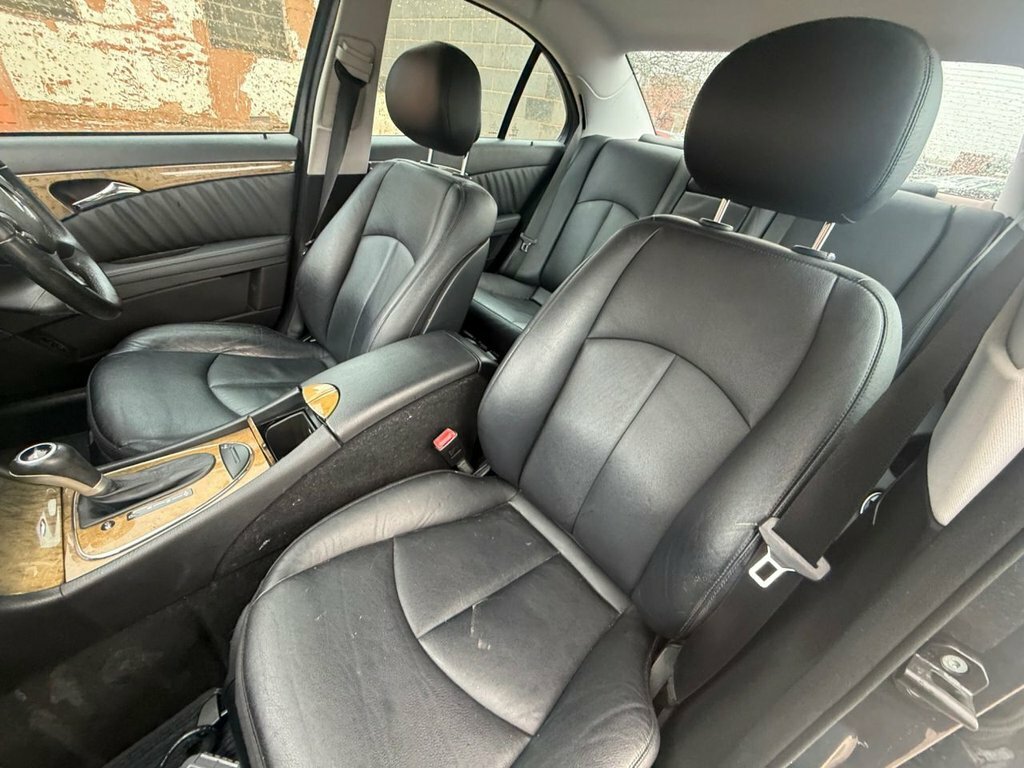 Mercedes-Benz E Class 3L Avantgarde KM09UOW Grey #3
