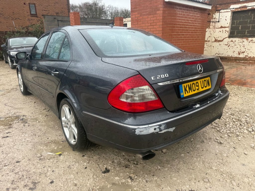 Mercedes-Benz E Class 3L Avantgarde KM09UOW Grey #6