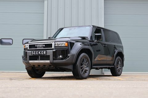 Toyota Land Cruiser 2025 75 Commercial Black