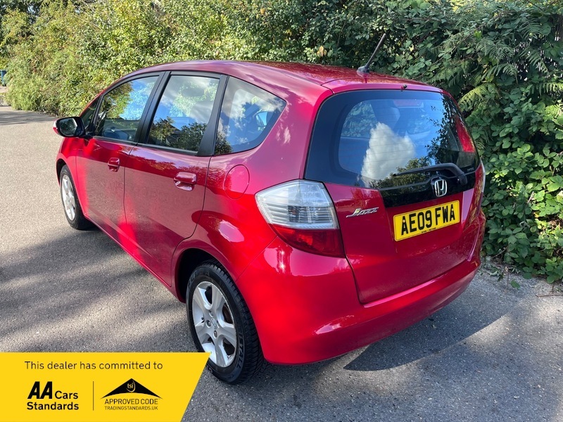 Honda Jazz I-vtec Es I-shift AE09FWA Red #4