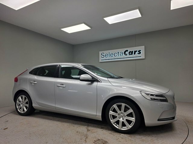 Volvo V40 1.5 T3 Gpf Inscription Hatchback E Silver
