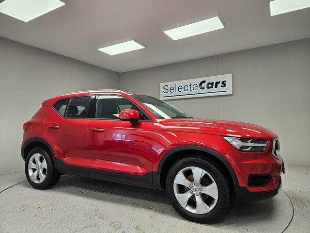 Volvo XC40 1.5 T3 Momentum Suv Euro 6 S S GV19GJK Red #4