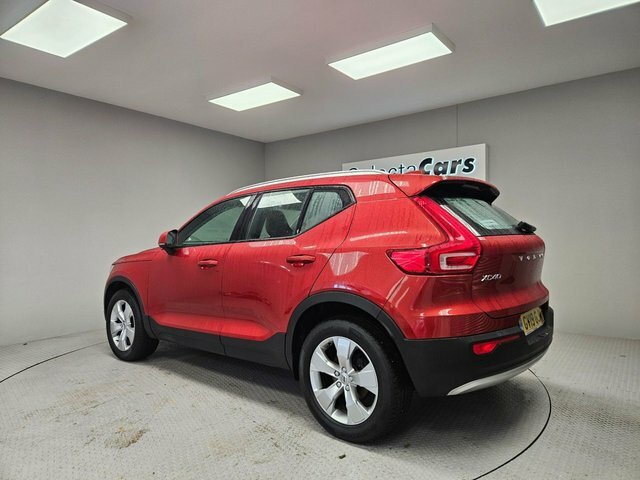 Volvo XC40 1.5 T3 Momentum Suv Euro 6 S S GV19GJK Red #2