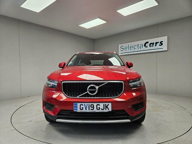 Volvo XC40 1.5 T3 Momentum Suv Euro 6 S S GV19GJK Red #3