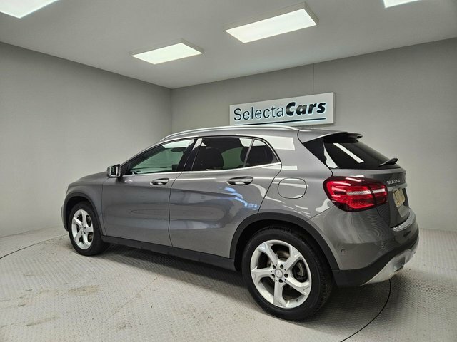 Mercedes-Benz GLA Class 1.6 Gla200 Sport Premium Suv E SJ17AHD Grey #2