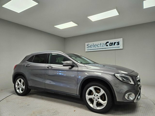 Mercedes-Benz GLA Class 1.6 Gla200 Sport Premium Suv E SJ17AHD Grey #4