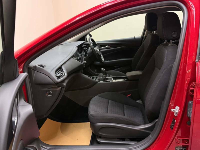 Vauxhall Insignia 1.5 Insignia Se Edition Td - 2022 22 VO22HKL Red #4