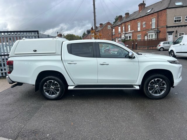Mitsubishi L200 Di-d Dc Barbarian Pickup WR70OSJ White #5