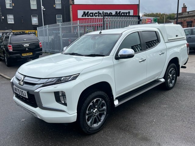 Mitsubishi L200 Di-d Dc Barbarian Pickup WR70OSJ White #2