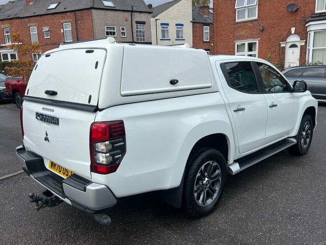 Mitsubishi L200 Di-d Dc Barbarian Pickup WR70OSJ White #3