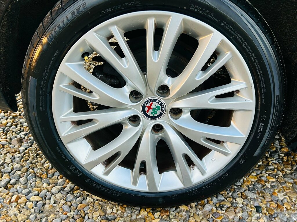 Alfa Romeo Giulietta 1.4 Tb Multiair Super Hatchback Black #2