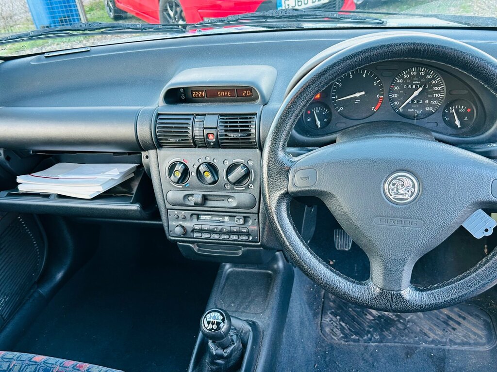 Vauxhall Corsa Gls 16V 5-Door Red #10