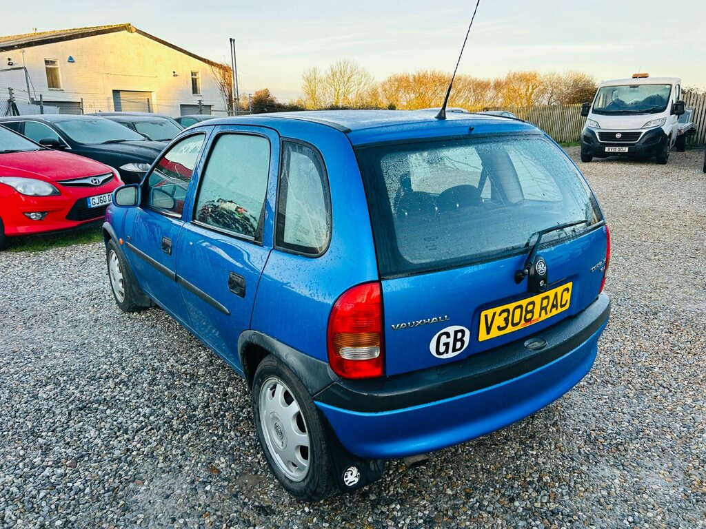 Vauxhall Corsa Gls 16V 5-Door Red #7