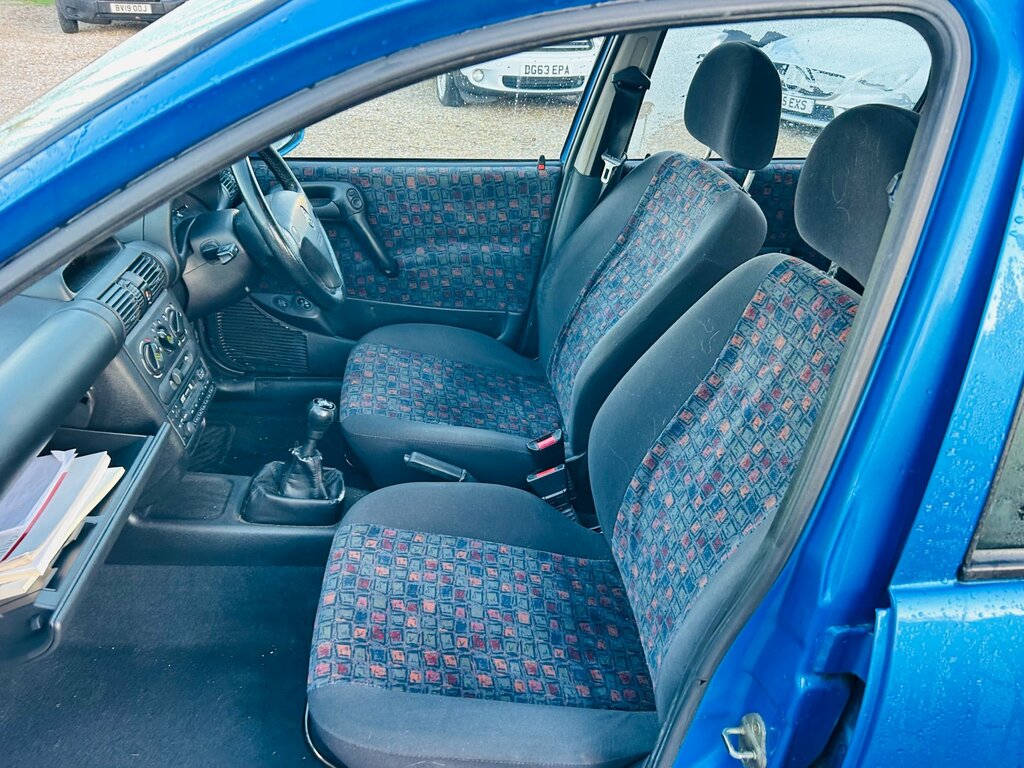 Vauxhall Corsa Gls 16V 5-Door Red #12