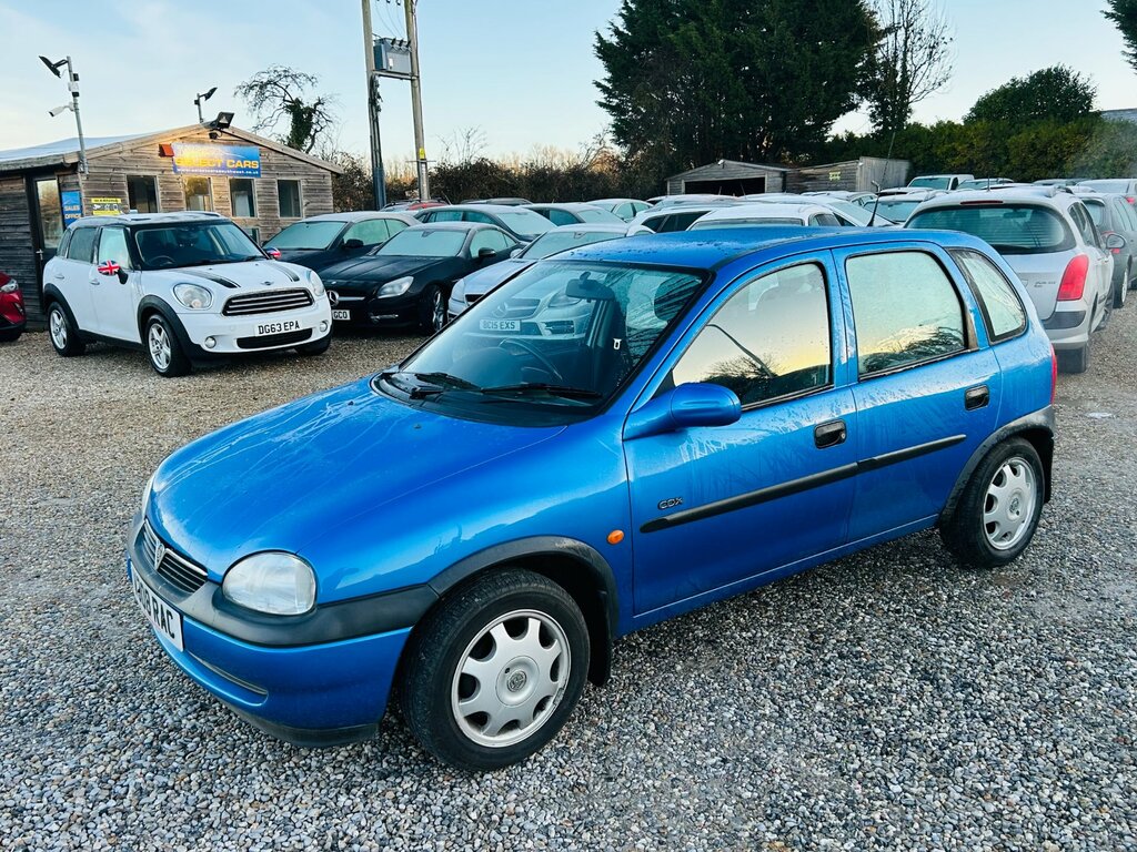 Vauxhall Corsa Gls 16V 5-Door Red #4