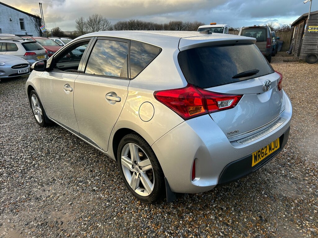 Toyota Auris 1.6 V-matic Sport Hatchback Euro WR62MJU Silver #6