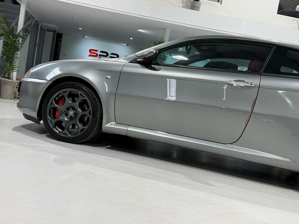 Alfa Romeo GT Coupe 3.2 V6 24V Coupe 295 Gkm Black #9