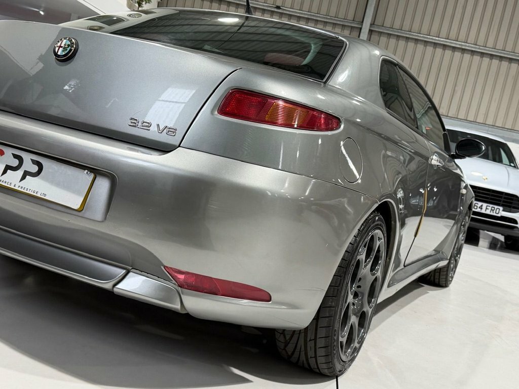 Alfa Romeo GT Coupe 3.2 V6 24V Coupe 295 Gkm Black #12