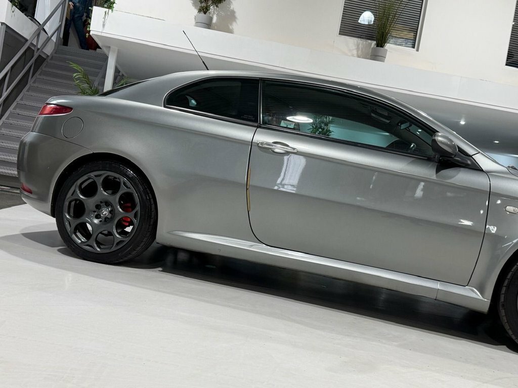 Alfa Romeo GT Coupe 3.2 V6 24V Coupe 295 Gkm Black #26