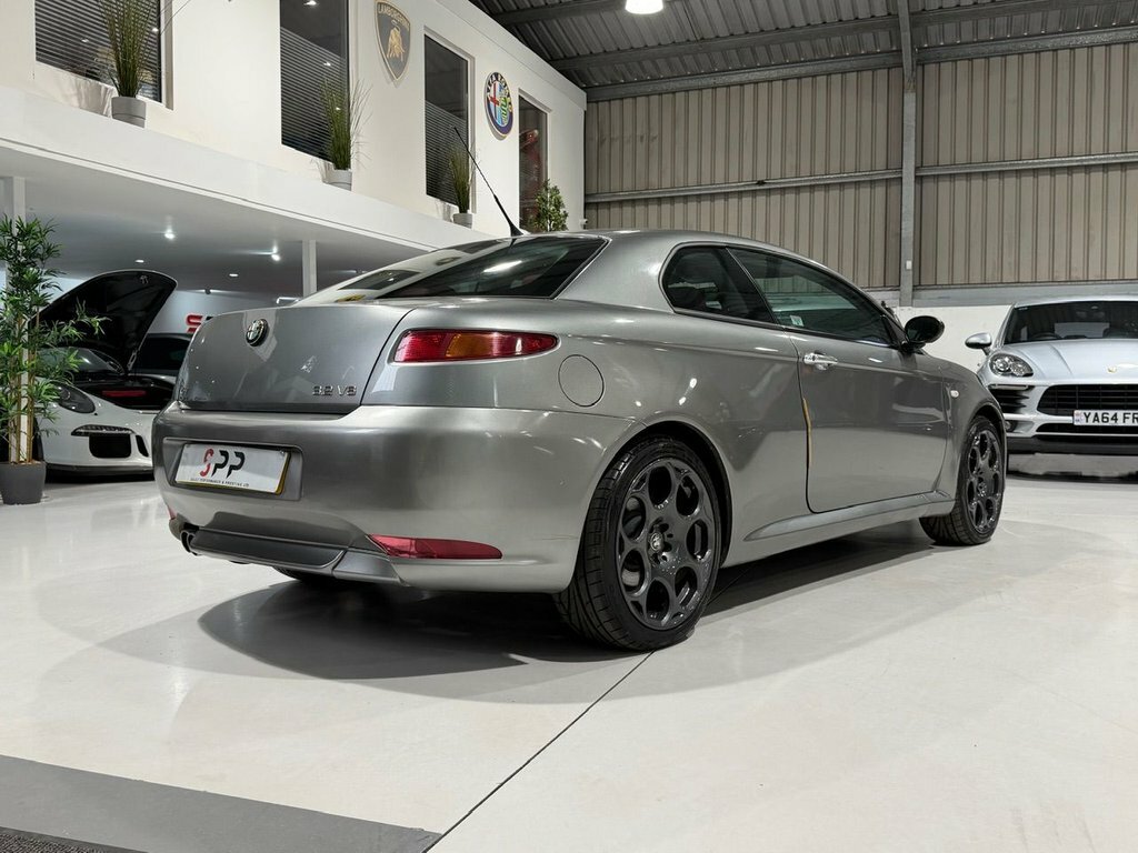 Alfa Romeo GT Coupe 3.2 V6 24V Coupe 295 Gkm Black #24