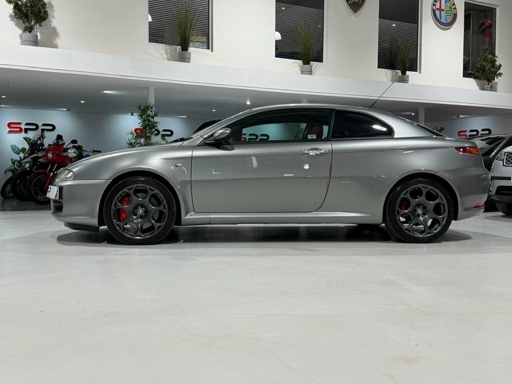 Alfa Romeo GT Coupe 3.2 V6 24V Coupe 295 Gkm Black #2