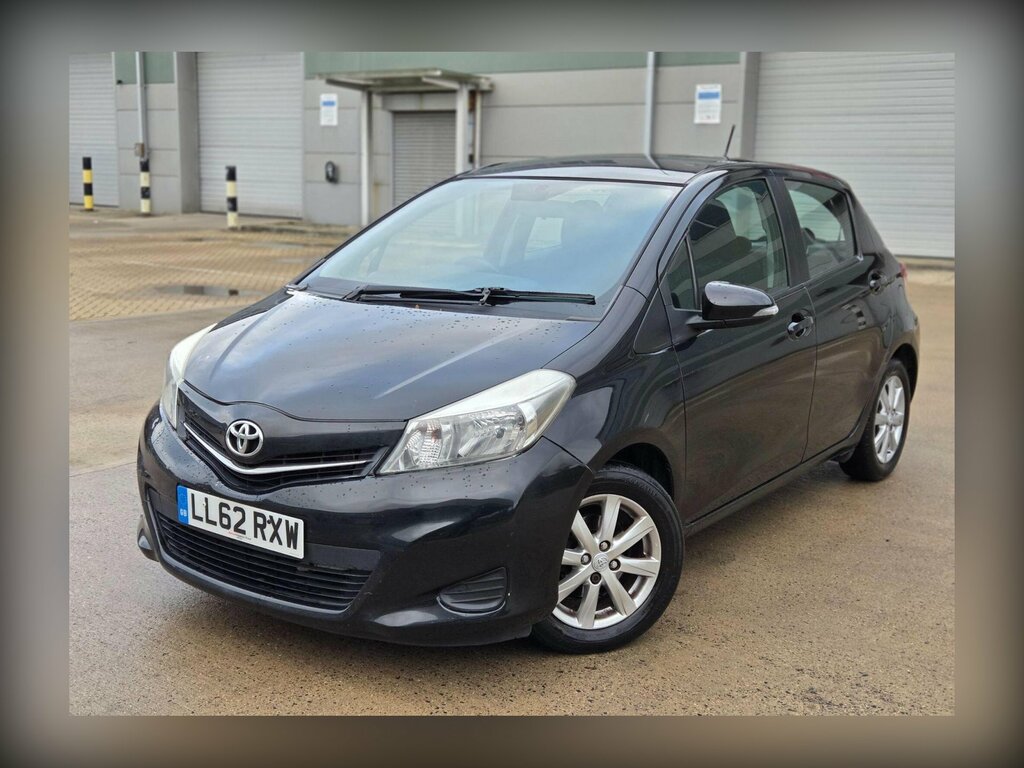 Toyota Yaris 1.33 Dual Vvt-i Tr Multidrive S Euro 5 LL62RXW Black #2