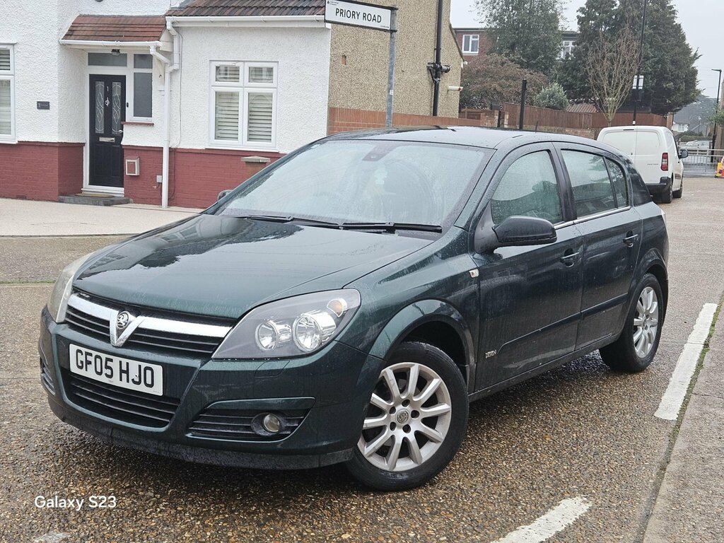 Vauxhall Astra 1.8I 16V Design GF05HJO Green #2