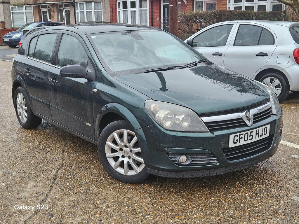 Vauxhall Astra 1.8I 16V Design Green