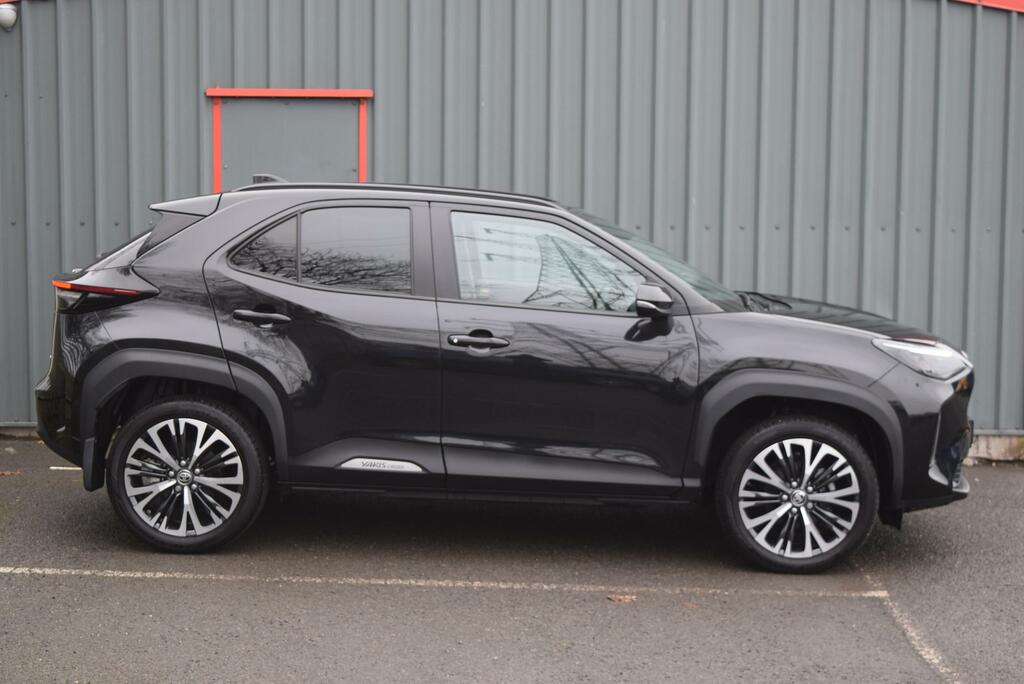 Toyota Yaris Cross 1.5 Hybrid Excel Awd Cvt AVZ5214 Black #2