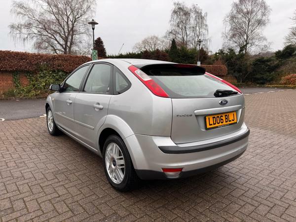 Ford Focus 1.6 Ghia  #5
