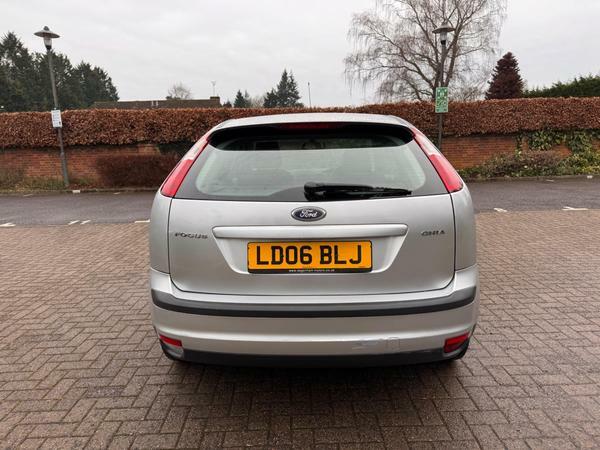 Ford Focus 1.6 Ghia  #6