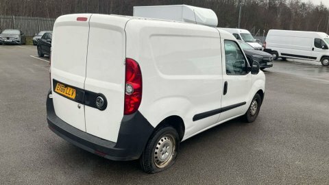 Vauxhall Combo 1.2 Combo 2000 EX66LLV White #4