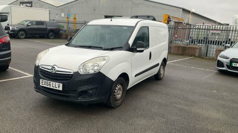 Vauxhall Combo 1.2 Combo 2000 EX66LLV White #2