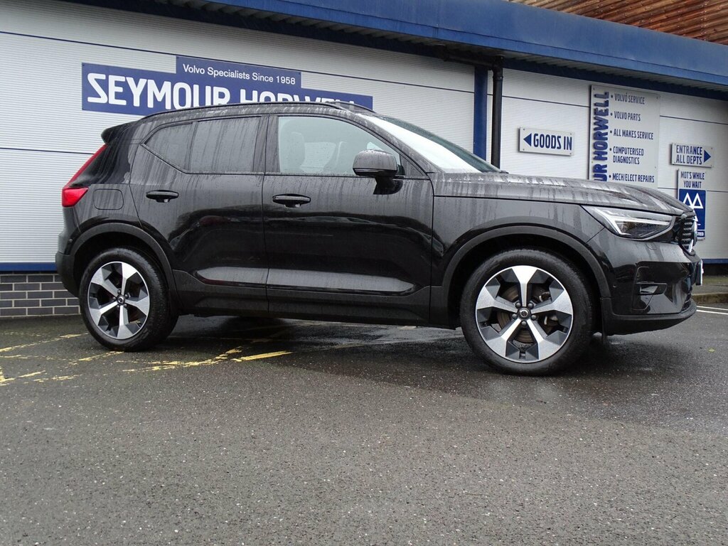 Volvo XC40 2.0 B3 Mhev Ultimate Dct Euro 6 Ss KW73RSO Black #4