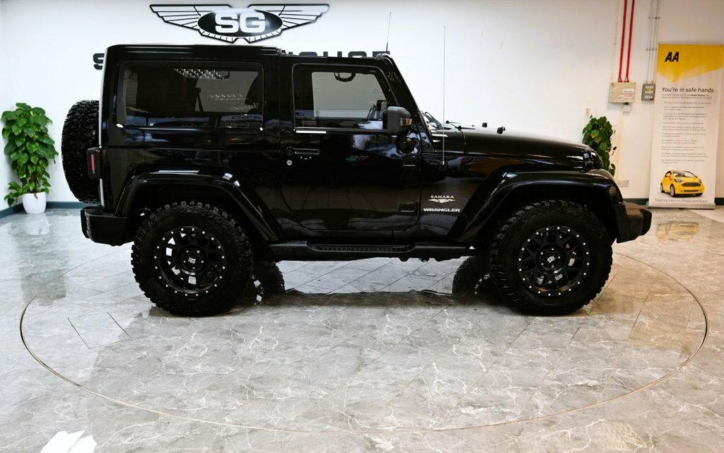 Jeep Wrangler 2.8L Sahara Crd Black #6
