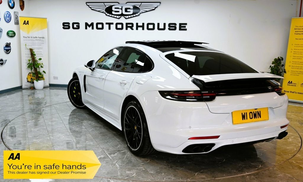 Porsche Panamera 2.9L 4 White
